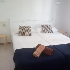 Apartamentos PLAYA PARK BRISAS Son Xoriguer España